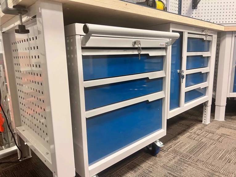 Стол-верстак Craft 1202.S24.3 купить в Мурманске Стол-верстак Craft 1202.S24.3 купить в Мурманске