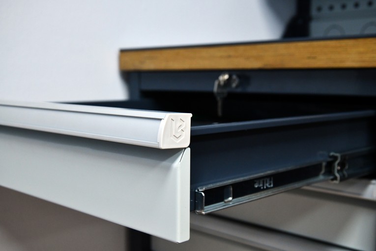 Верстак FBK 205.37.4-2F купить в Мурманске Верстак FBK 205.37.4-2F купить в Мурманске