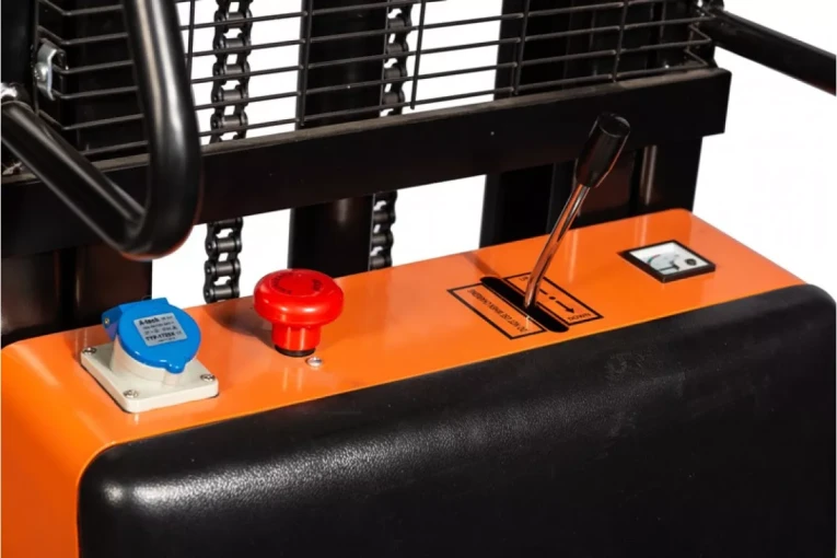 Штабелер электрический самоходный 1 т - 2,5 м Вилы: 1150 , Гелевая АКБ, CL1025J SIBLINE купить в Мурманске Штабелер электрический самоходный 1 т - 2,5 м Вилы: 1150 , Гелевая АКБ, CL1025J SIBLINE купить в Мурманске