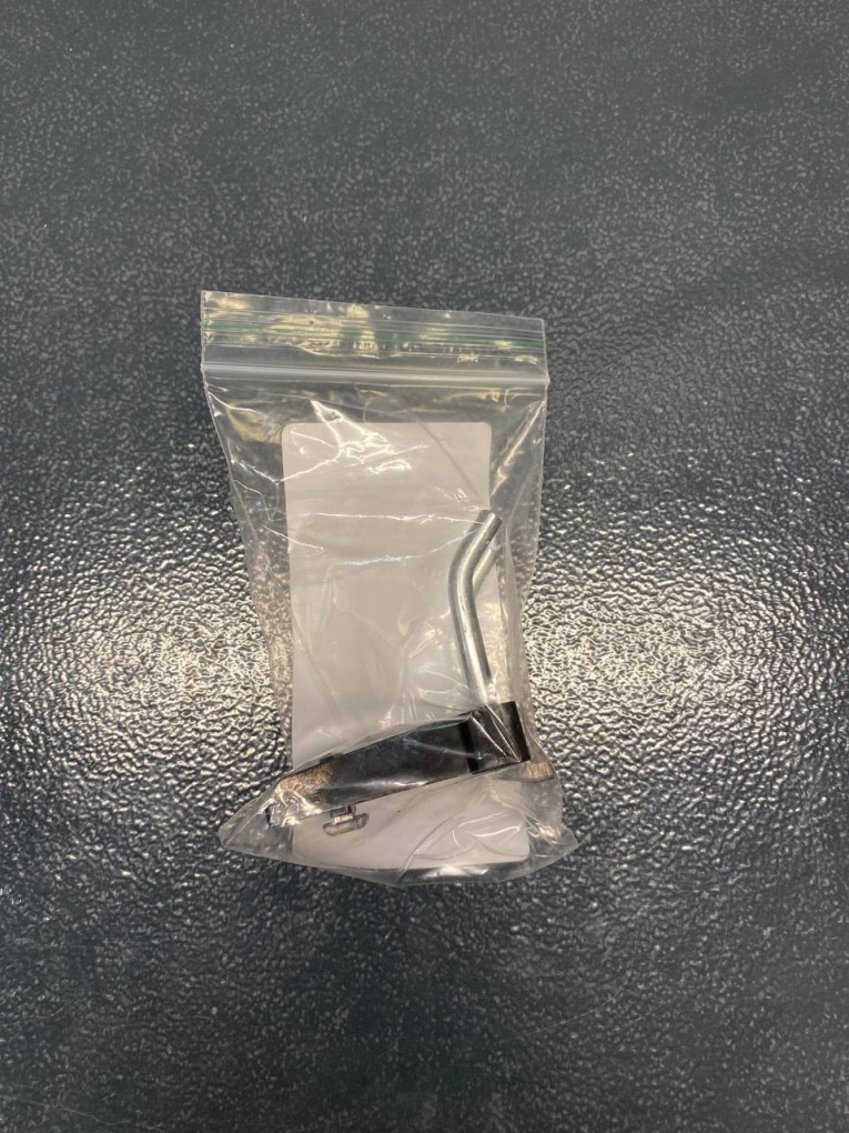 Крючок двойной 38 мм купить в Мурманске