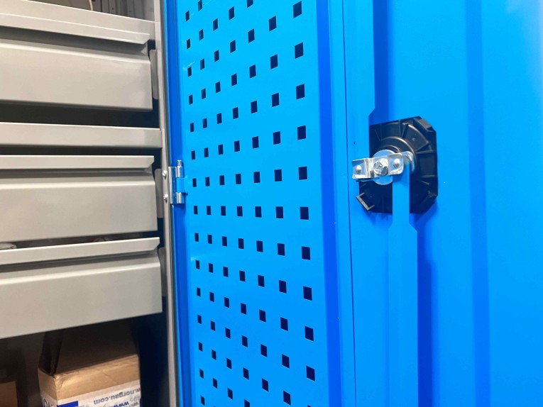 Шкаф инструментальный TNC 182.2B.10S купить в Мурманске Шкаф инструментальный TNC 182.2B.10S купить в Мурманске