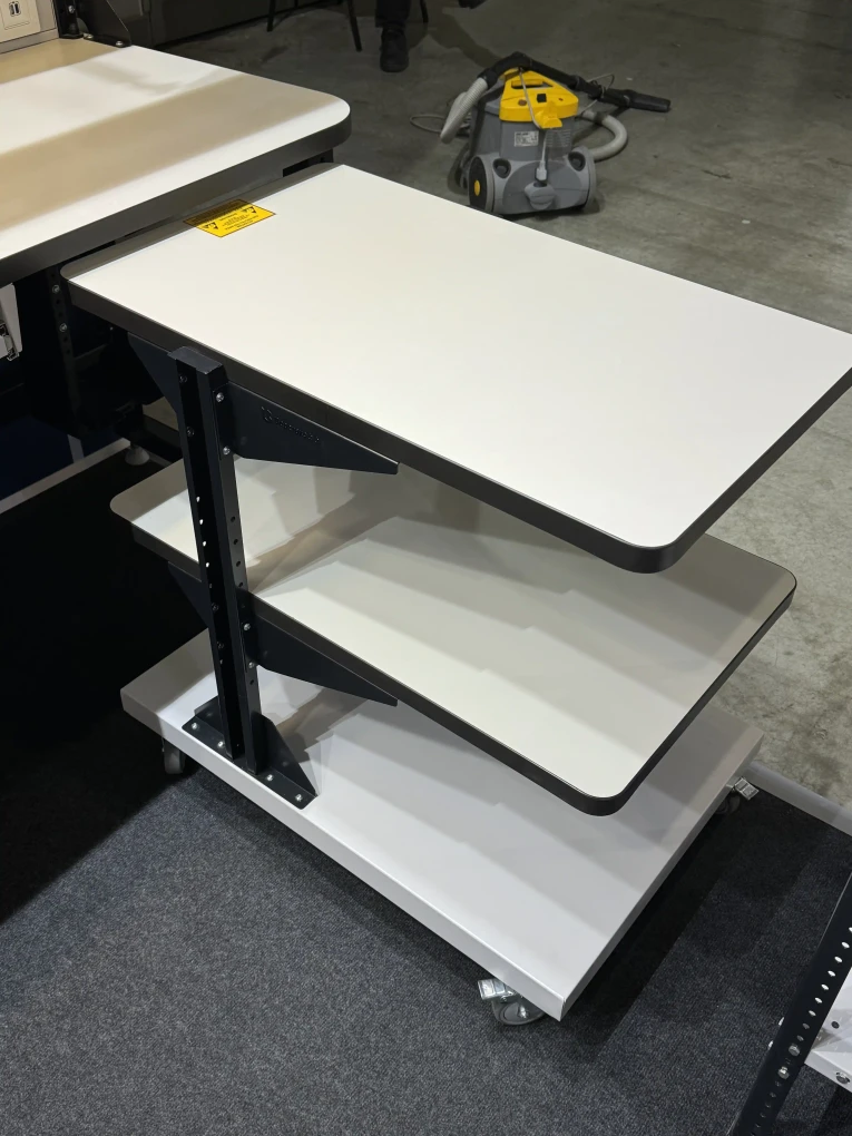 Подкатной антистатический стол SPC A купить в Мурманске Подкатной антистатический стол SPC A купить в Мурманске