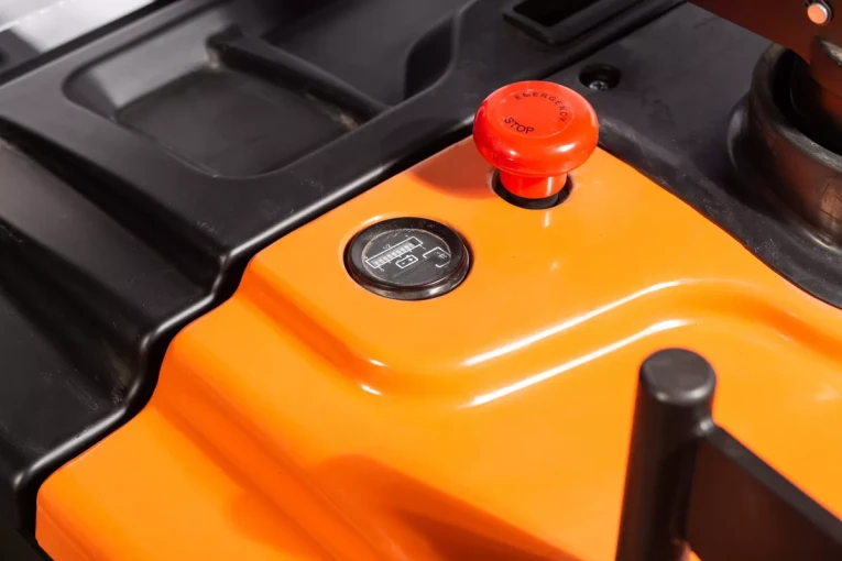 Штабелер электрический самоходный 1,6 т - 3,6 м Вилы: 1150 , АКБ Свинцово - кислотная, CL1636GA SIBLINE купить в Мурманске Штабелер электрический самоходный 1,6 т - 3,6 м Вилы: 1150 , АКБ Свинцово - кислотная, CL1636GA SIBLINE купить в Мурманске